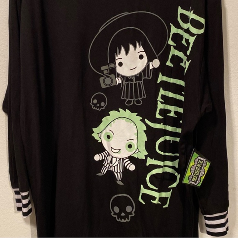 Beetle Juice Sleep Wear pajamas Women’s Size Med Black Pull Over‎ New